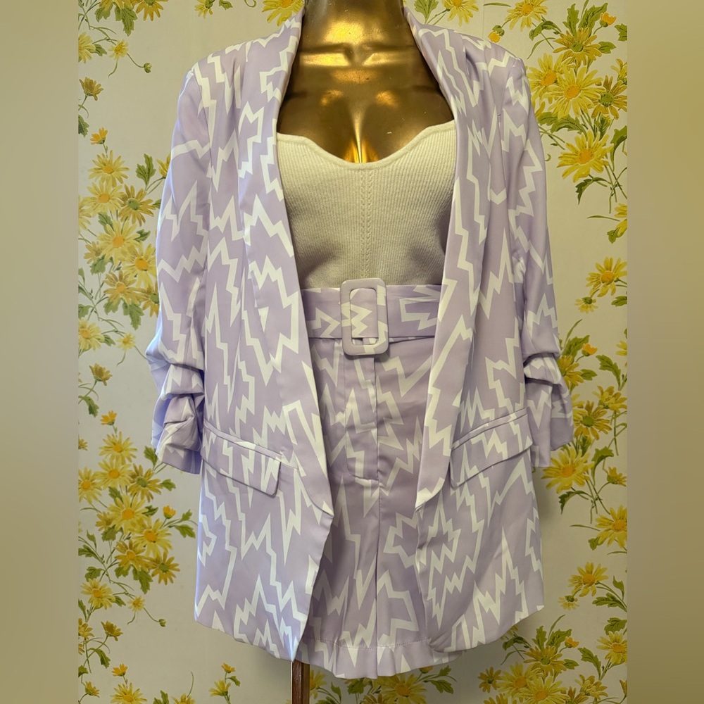 NWT short suit set Blazer and shorts set in lilac size M
